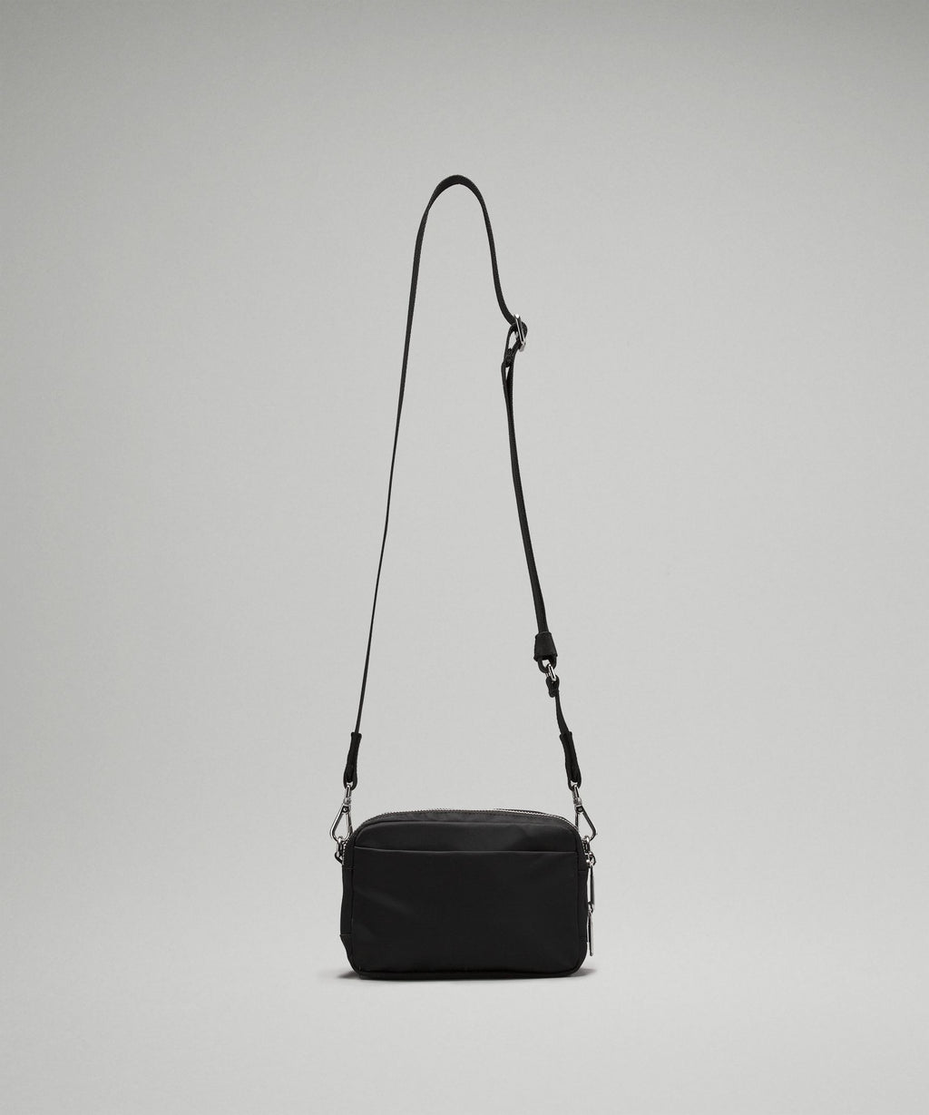 Everywhere Crossbody Bag 2LMetal Hardware