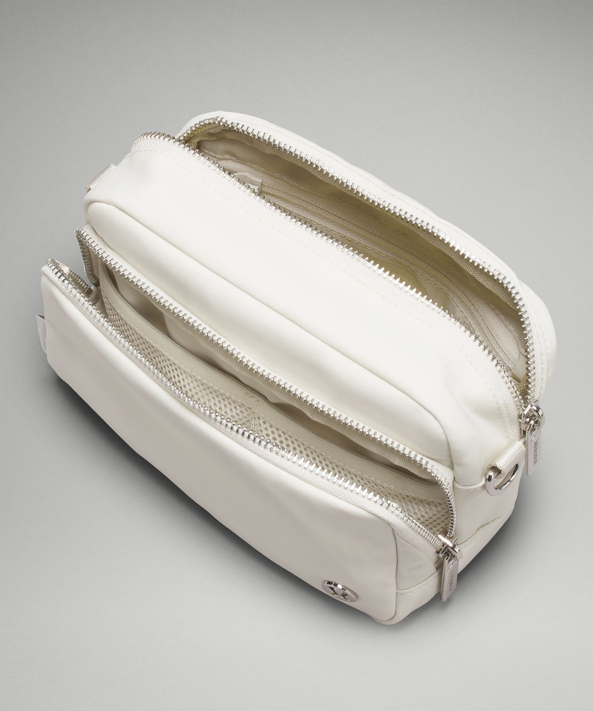 Everywhere Crossbody Bag 2LMetal Hardware