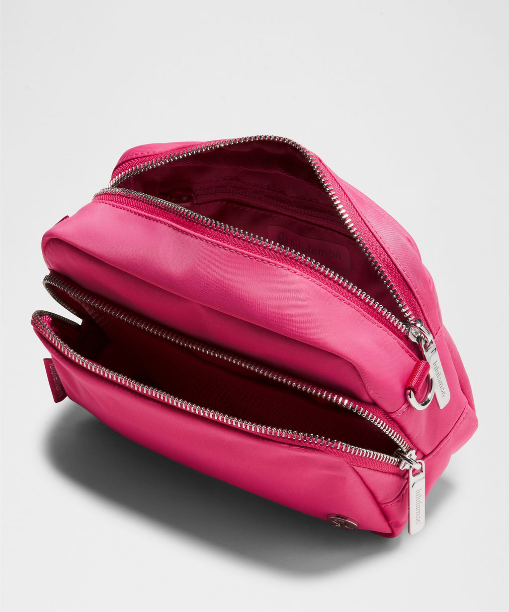 Everywhere Crossbody Bag 2LMetal Hardware
