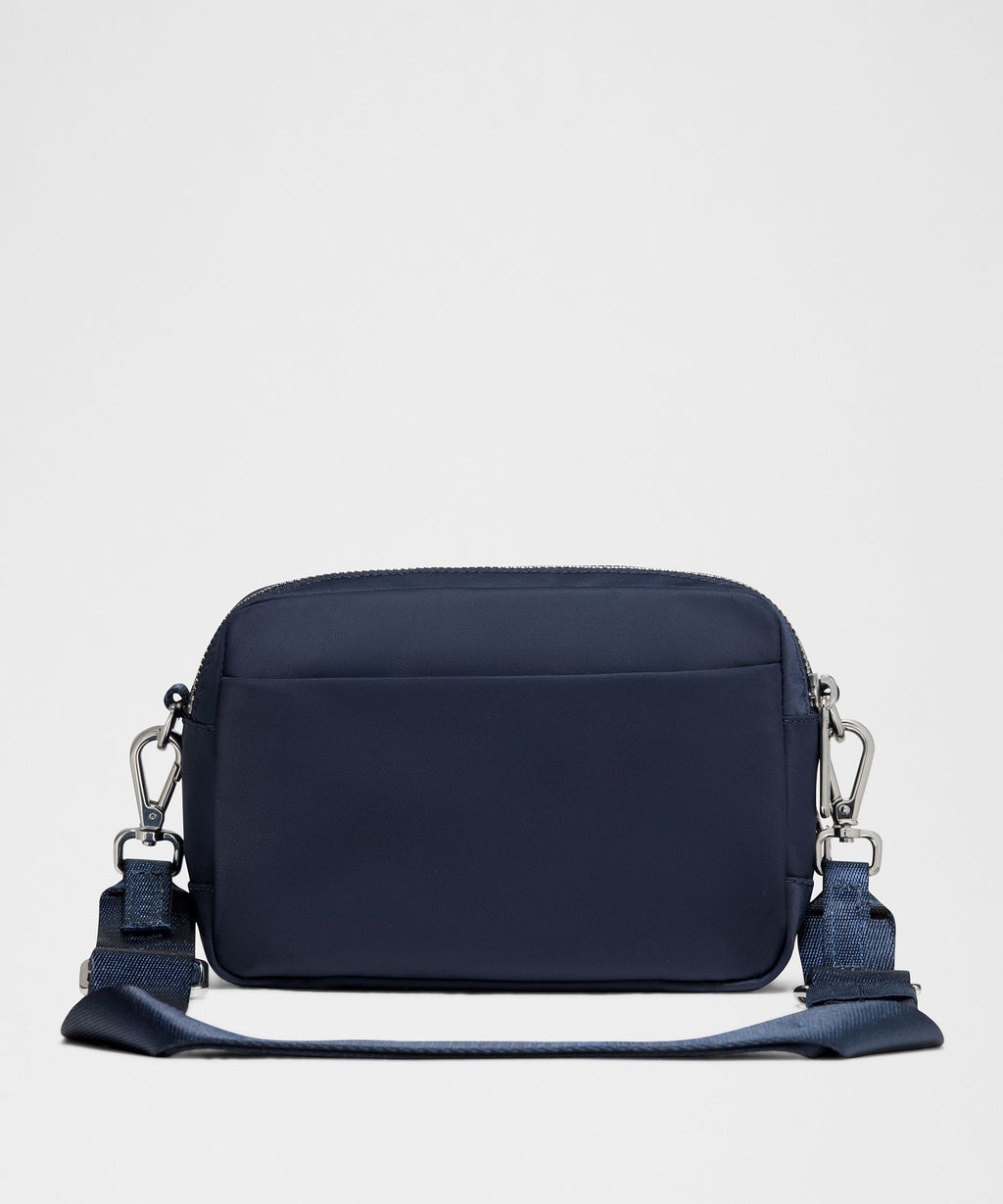 Everywhere Crossbody Bag 2LMetal Hardware