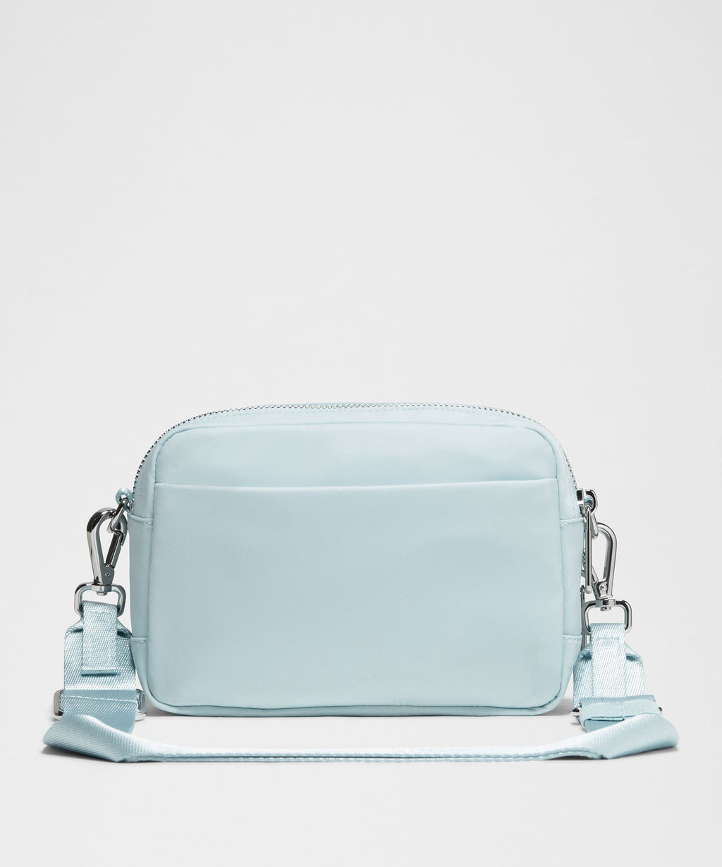 Everywhere Crossbody Bag 2LMetal Hardware
