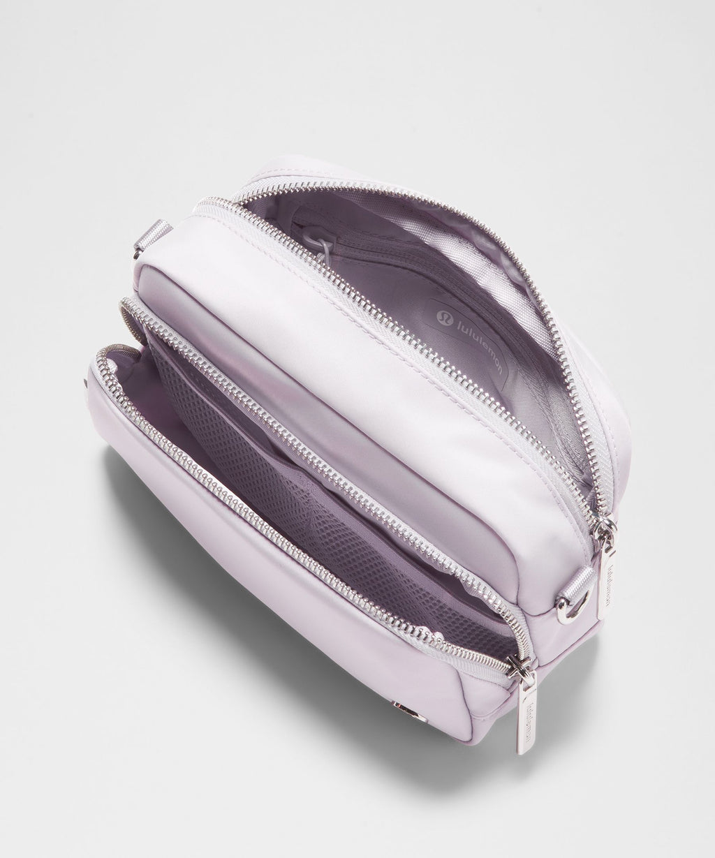 Everywhere Crossbody Bag 2LMetal Hardware