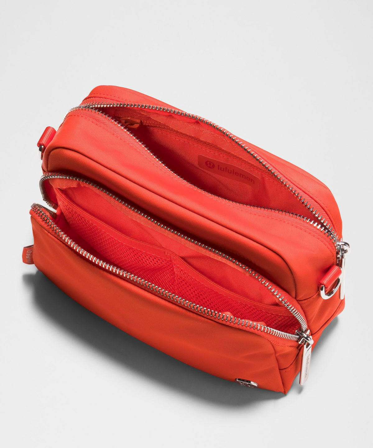Everywhere Crossbody Bag 2LMetal Hardware