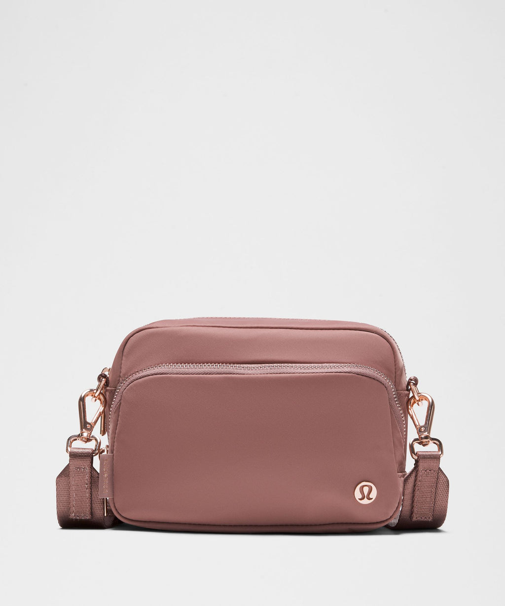 Everywhere Crossbody Bag 2LMetal Hardware