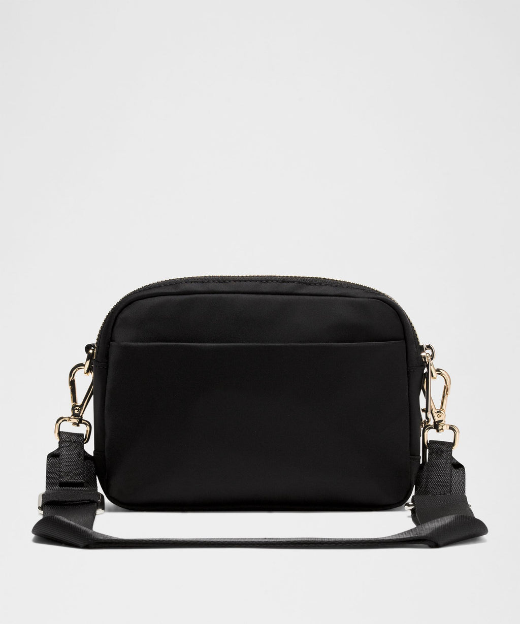 Everywhere Crossbody Bag 2LMetal Hardware