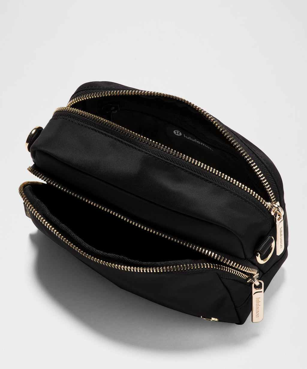 Everywhere Crossbody Bag 2LMetal Hardware
