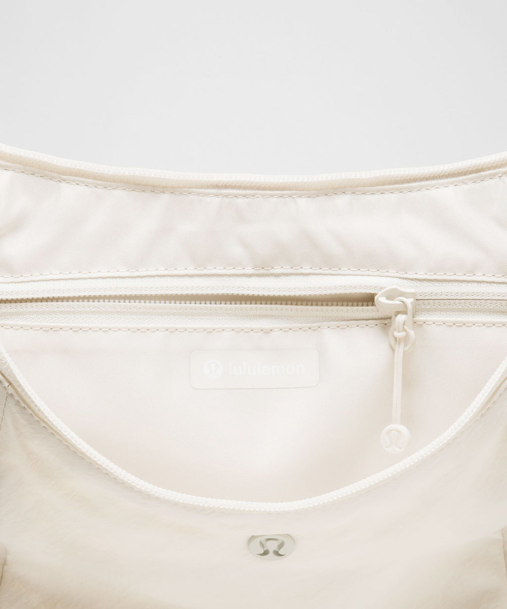 Slouchy Sling Bag 6L
