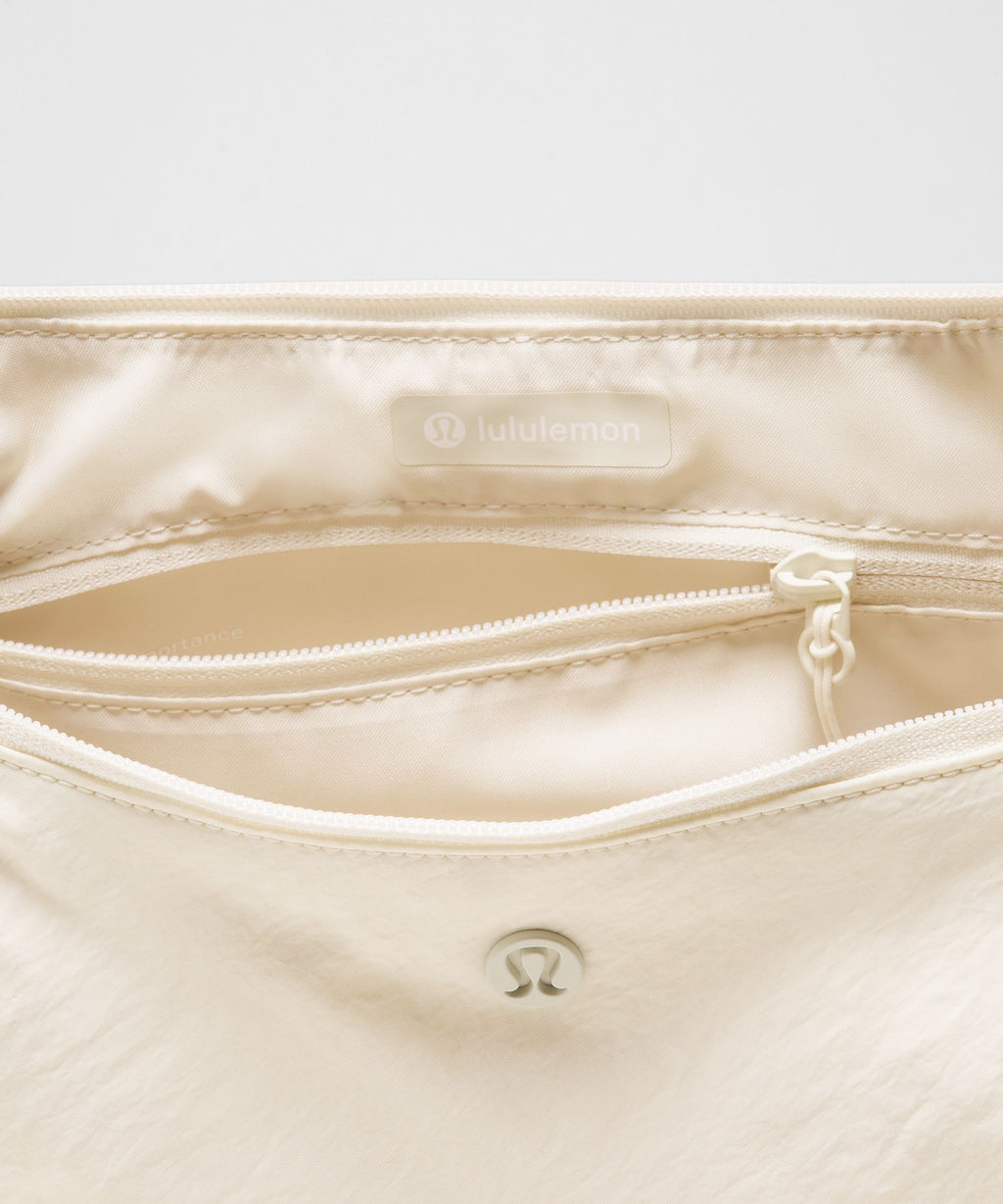 Slouchy Sling Bag 6L