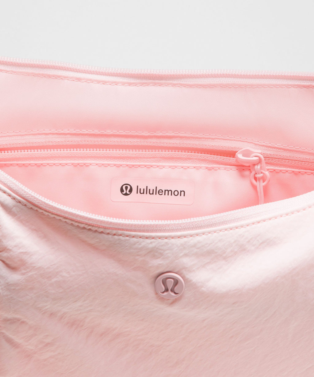 Slouchy Sling Bag 6L