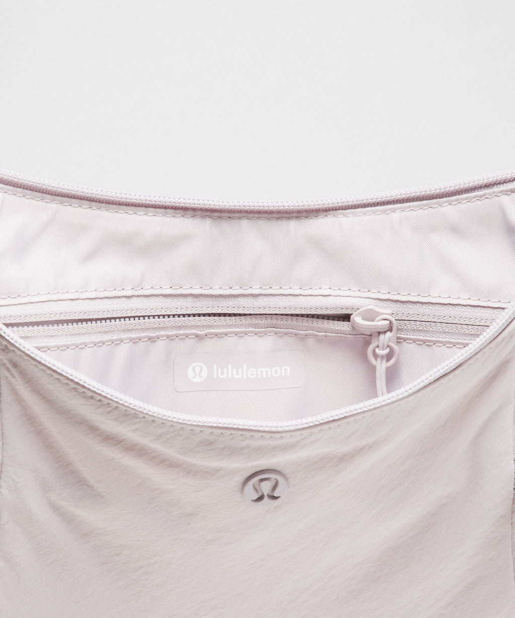 Slouchy Sling Bag 6L