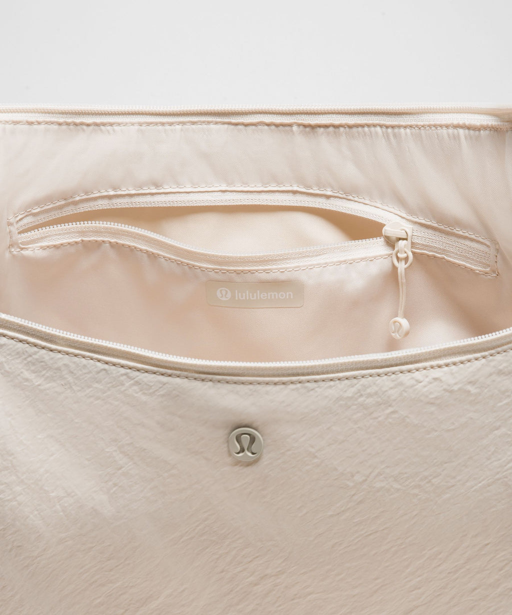 Large Slouchy Sling Bag 13L