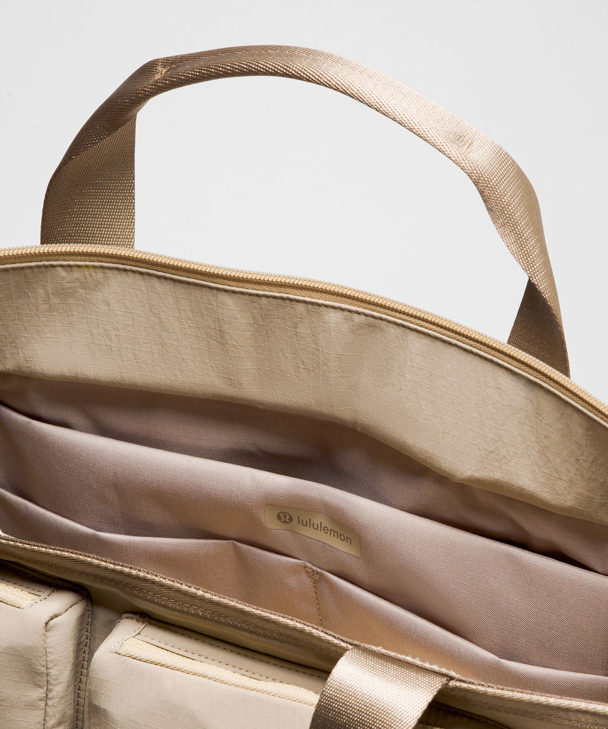 Multi-Pocket Tote Bag 19.5L