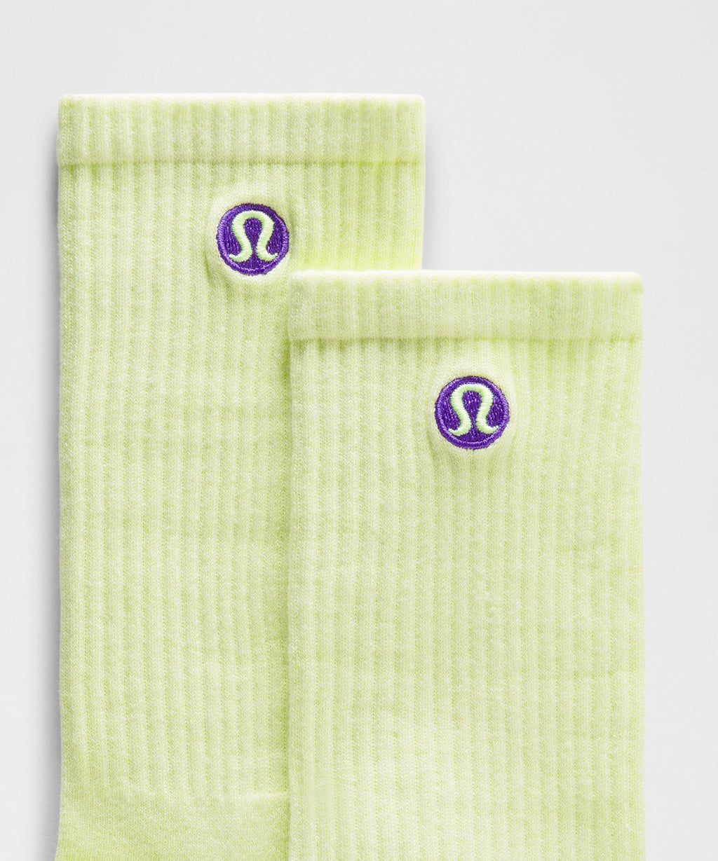 Unisex Daily Essential Crew Socks