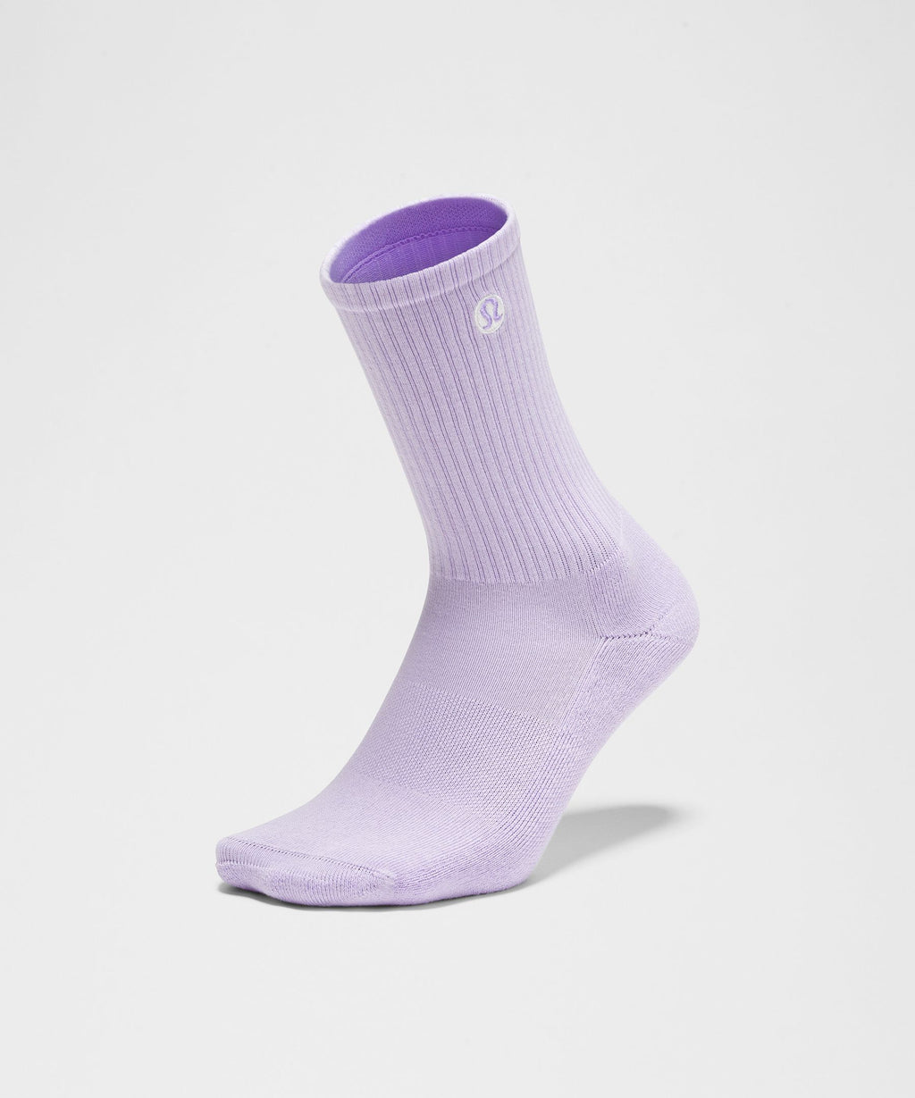 Unisex Daily Essential Crew Socks