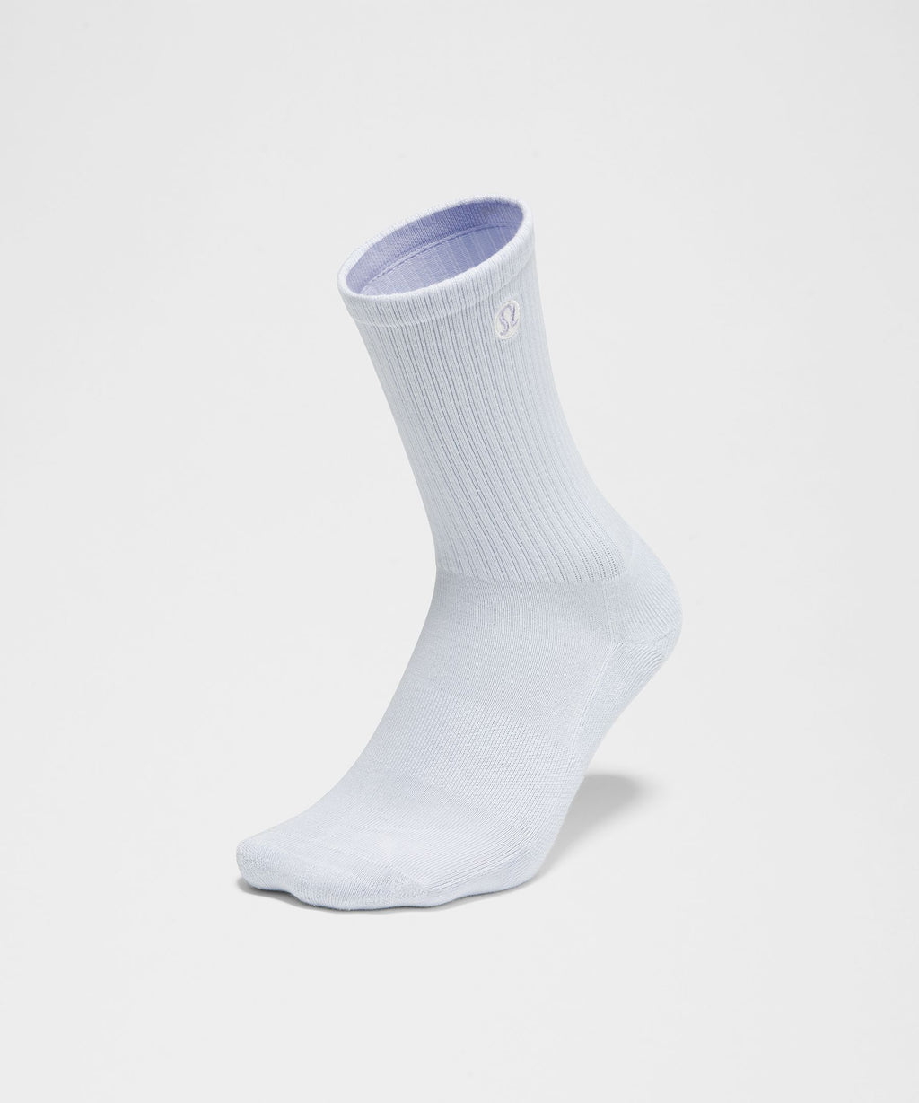 Unisex Daily Essential Crew Socks