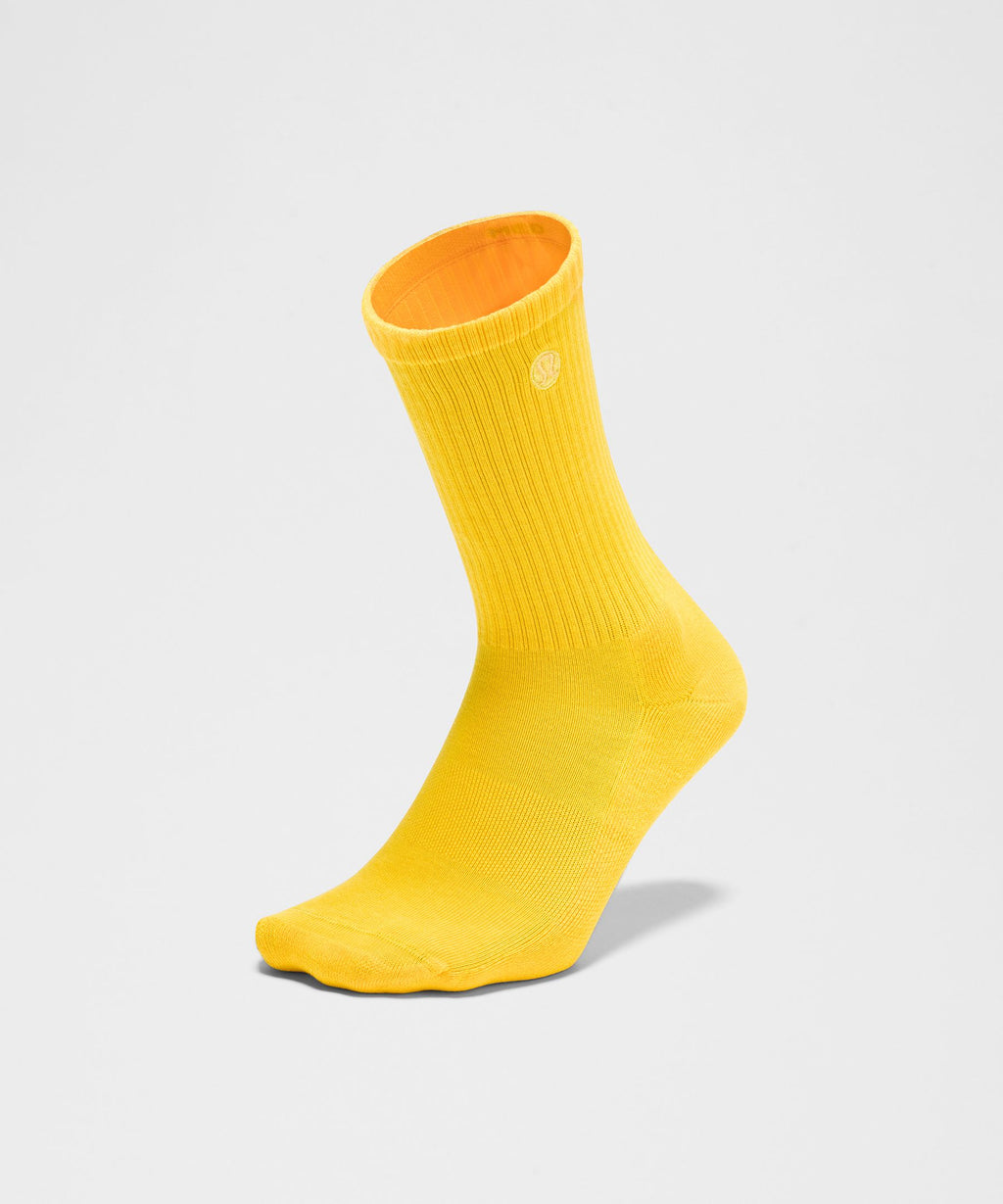 Unisex Daily Essential Crew Socks