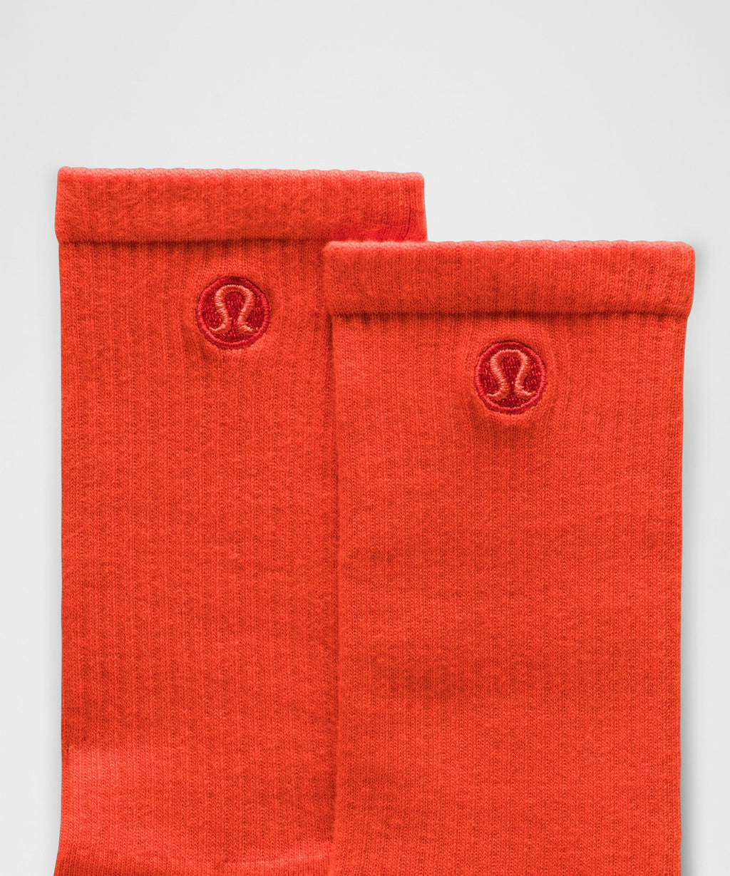 Unisex Daily Essential Crew Socks