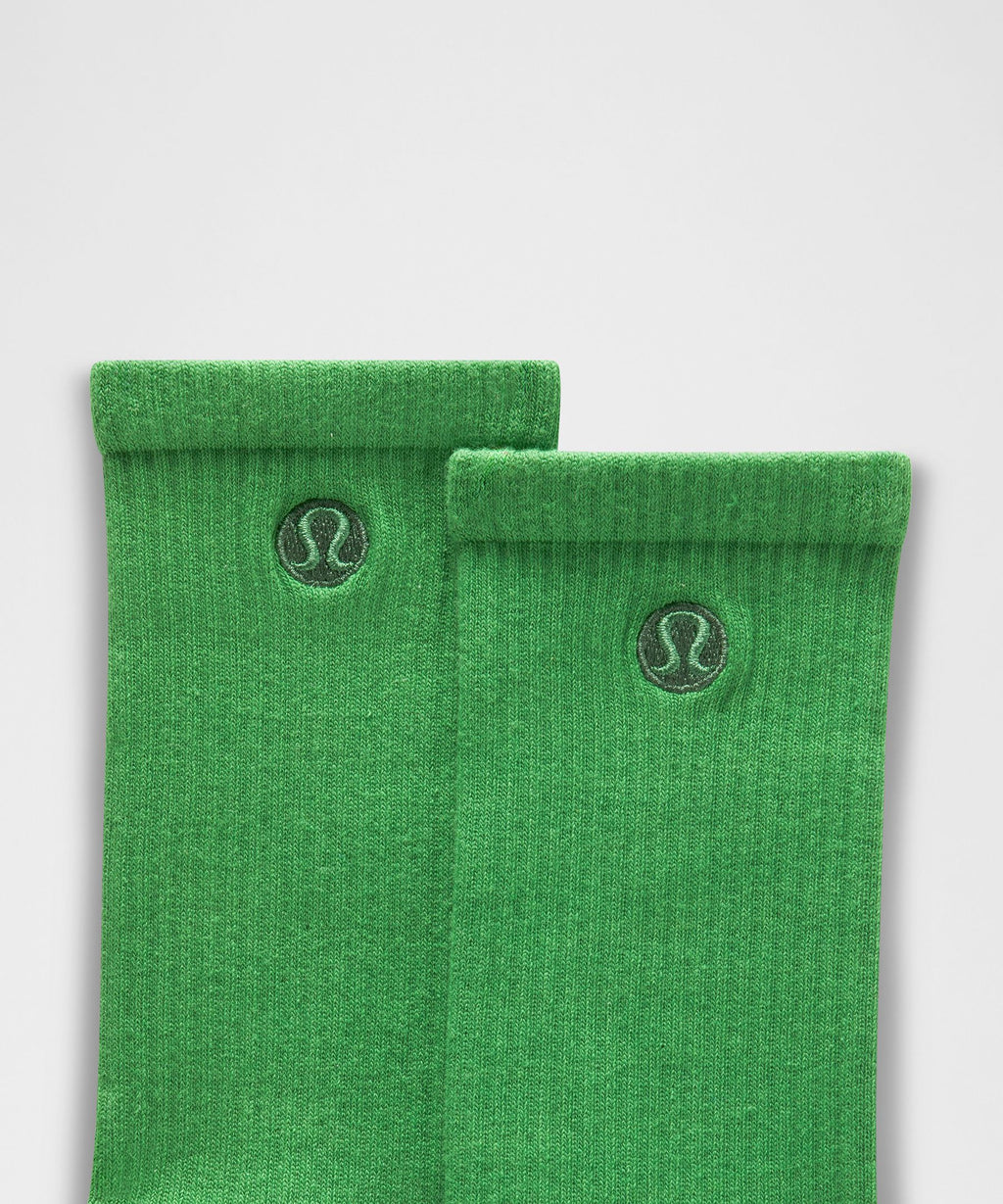 Unisex Daily Essential Crew Socks