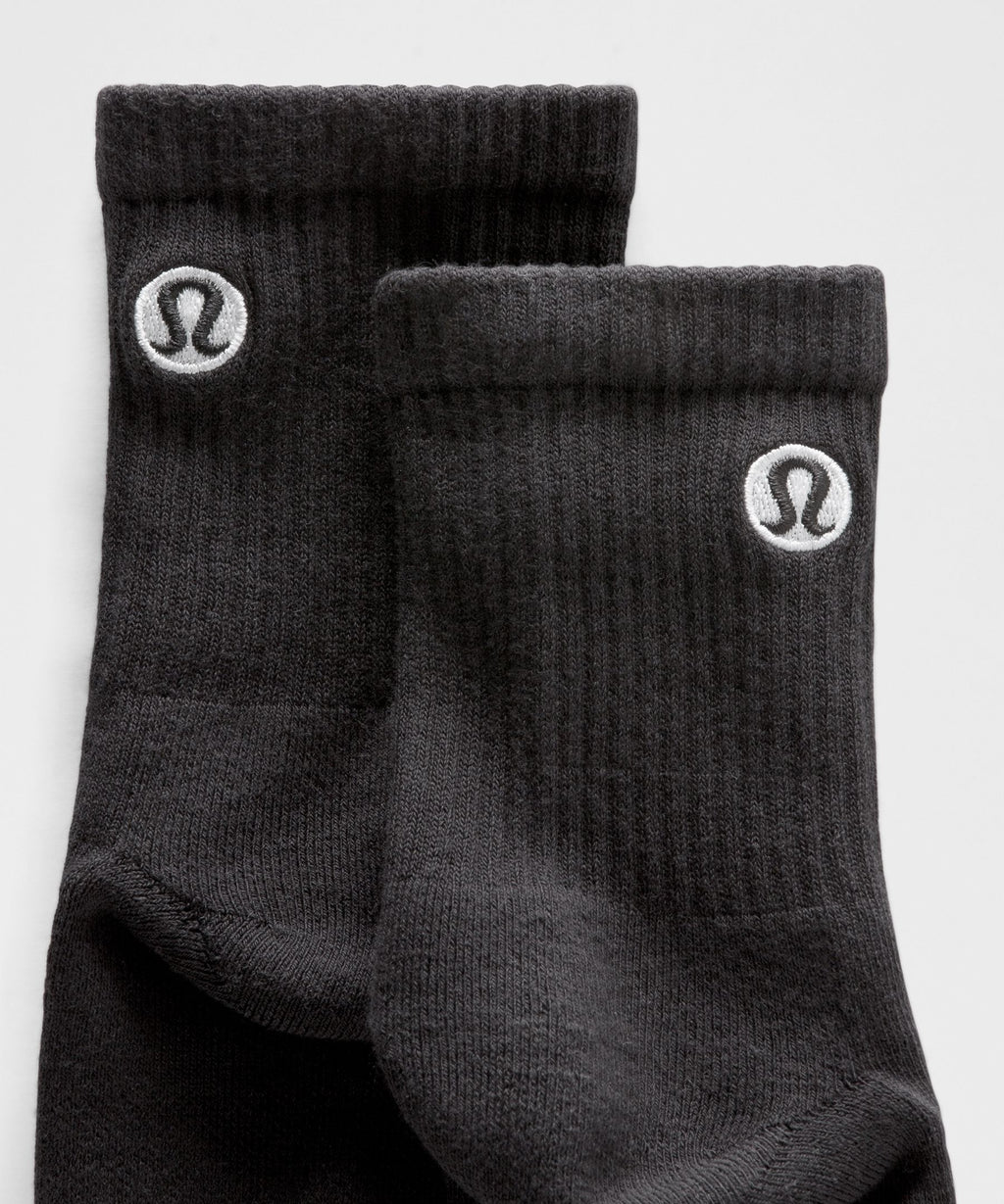 Unisex Daily Essential Quarter Socks