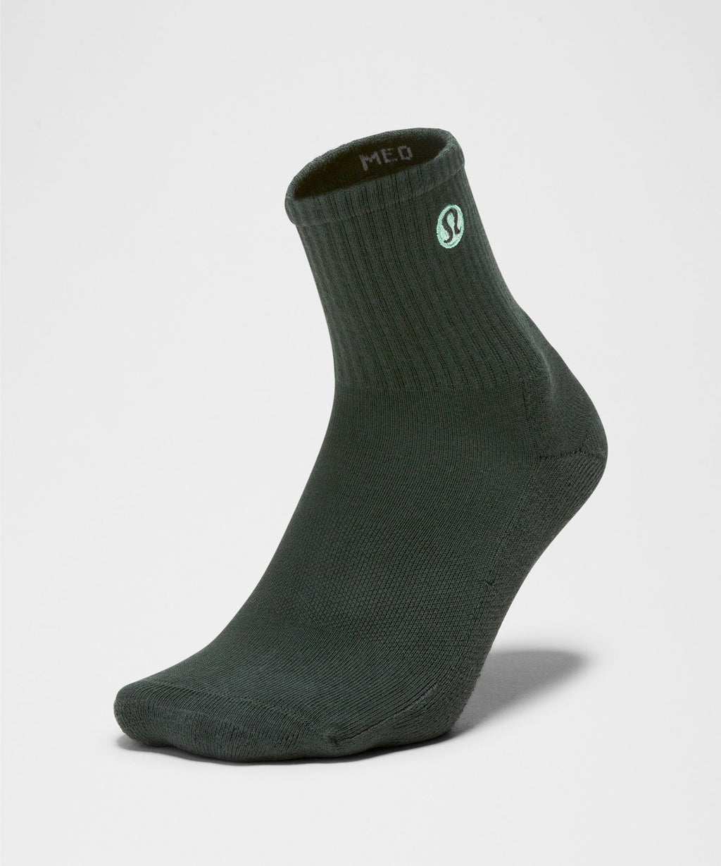 Unisex Daily Essential Quarter Socks