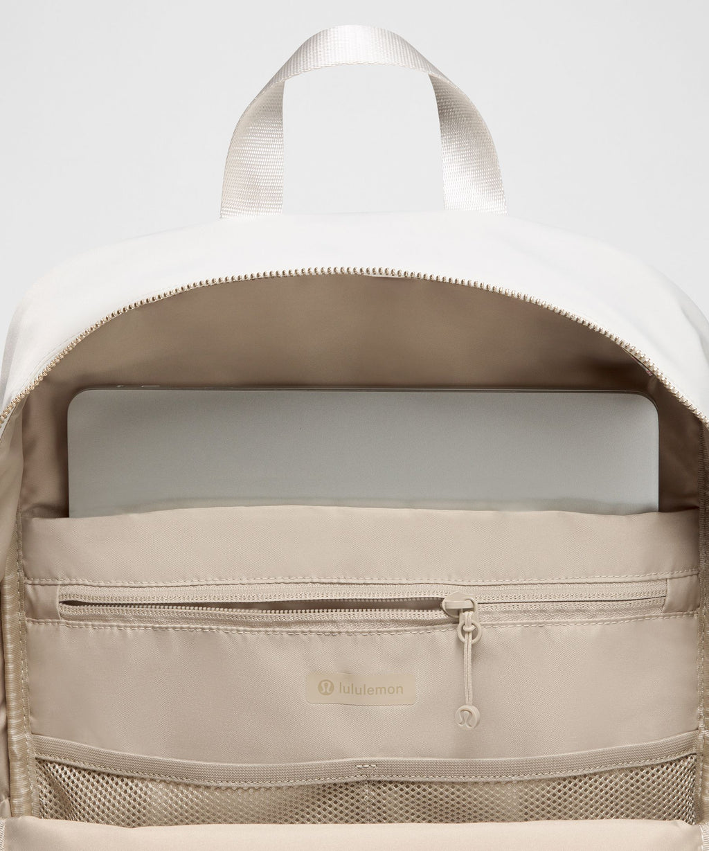 Everywhere Backpack 22LMetal Hardware