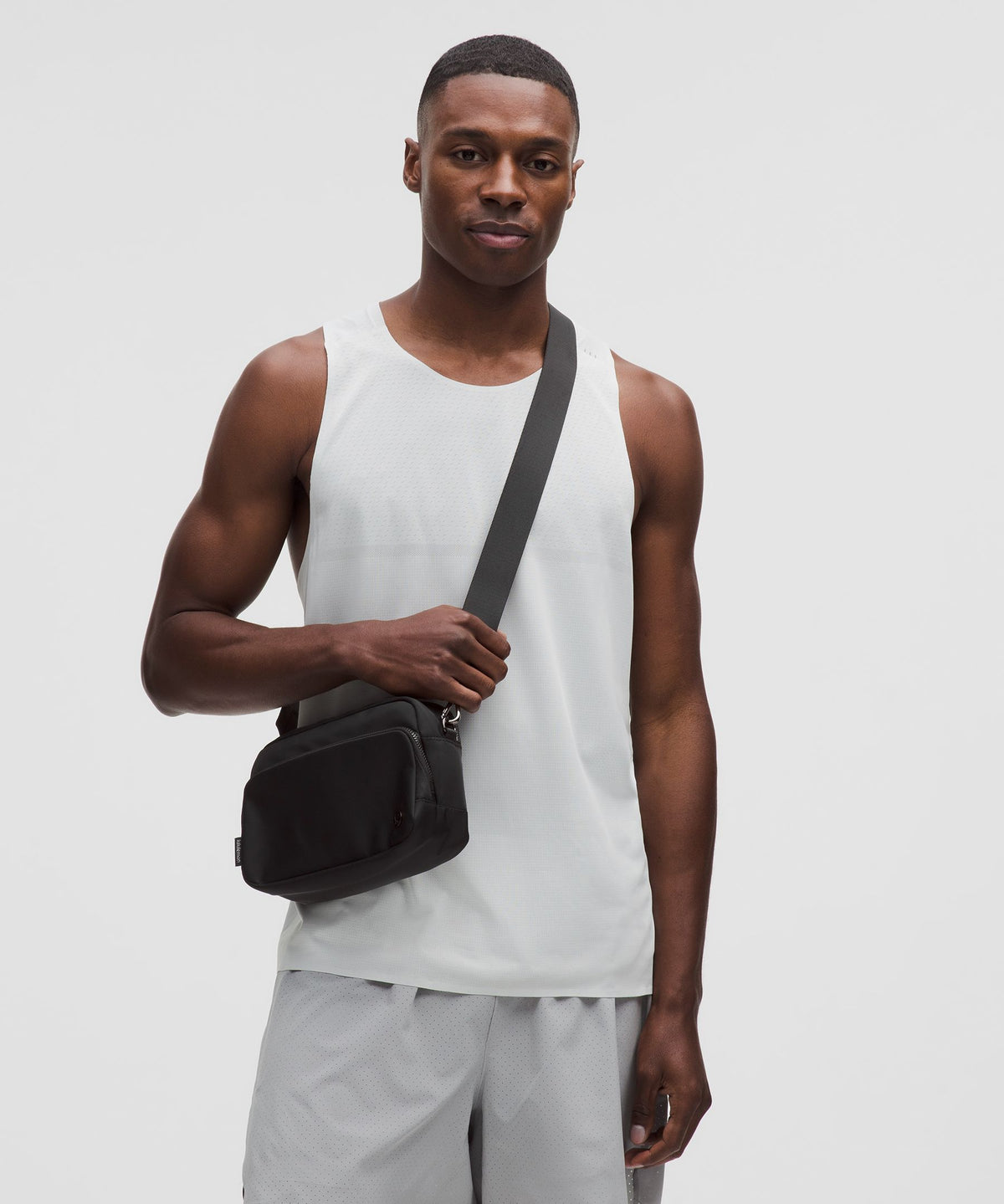 Everywhere Crossbody 3L LargeMetal Hardware