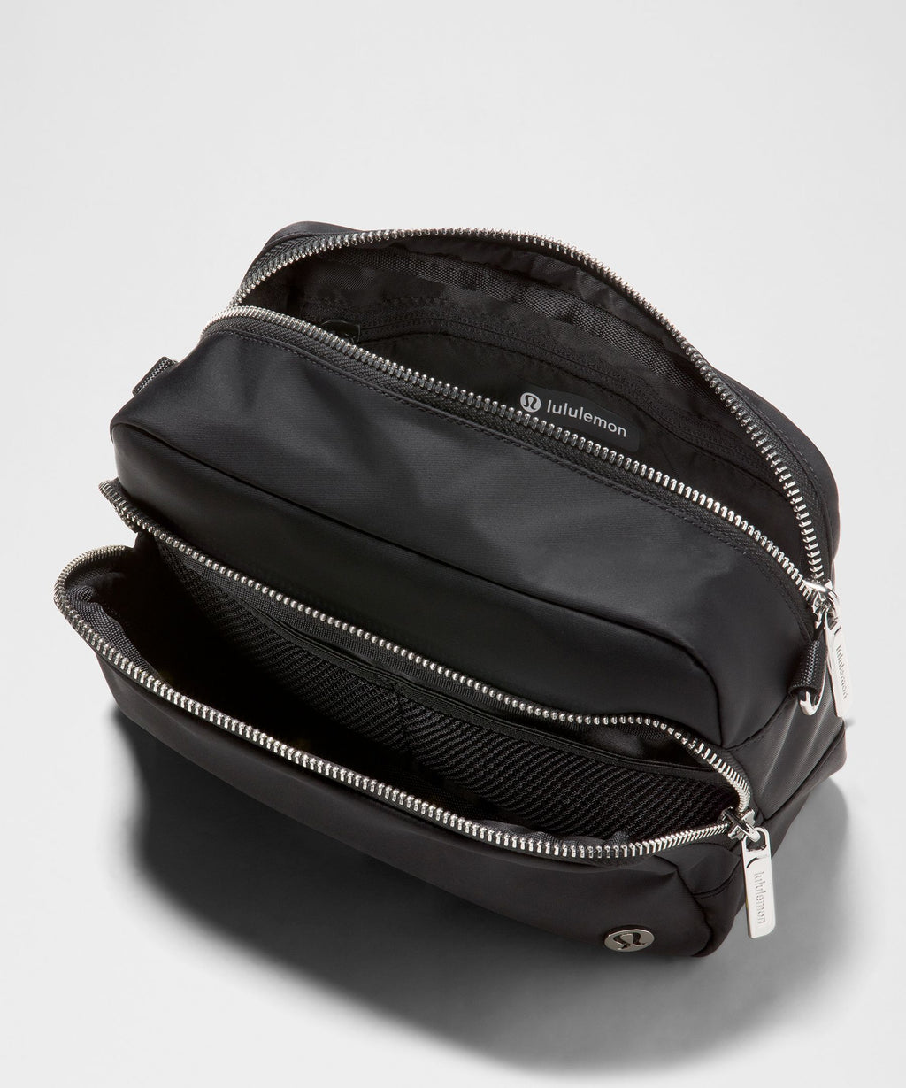 Everywhere Crossbody 3L LargeMetal Hardware