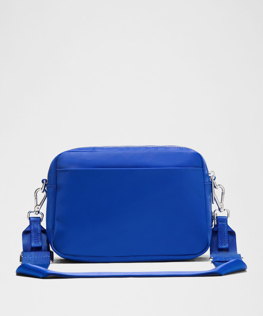 Everywhere Crossbody 3L LargeMetal Hardware