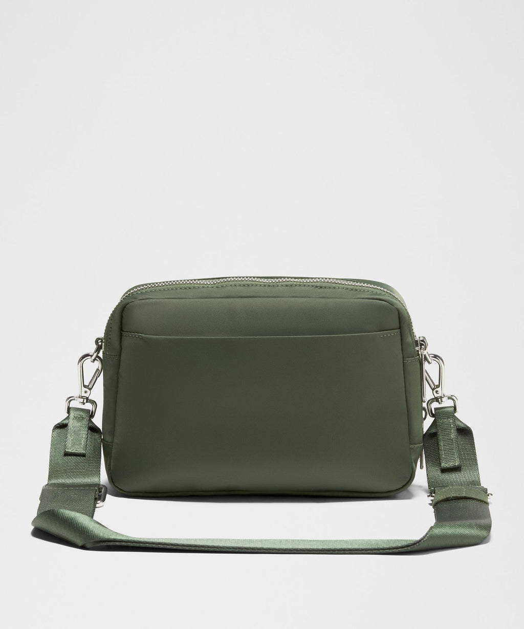 Everywhere Crossbody 3L LargeMetal Hardware