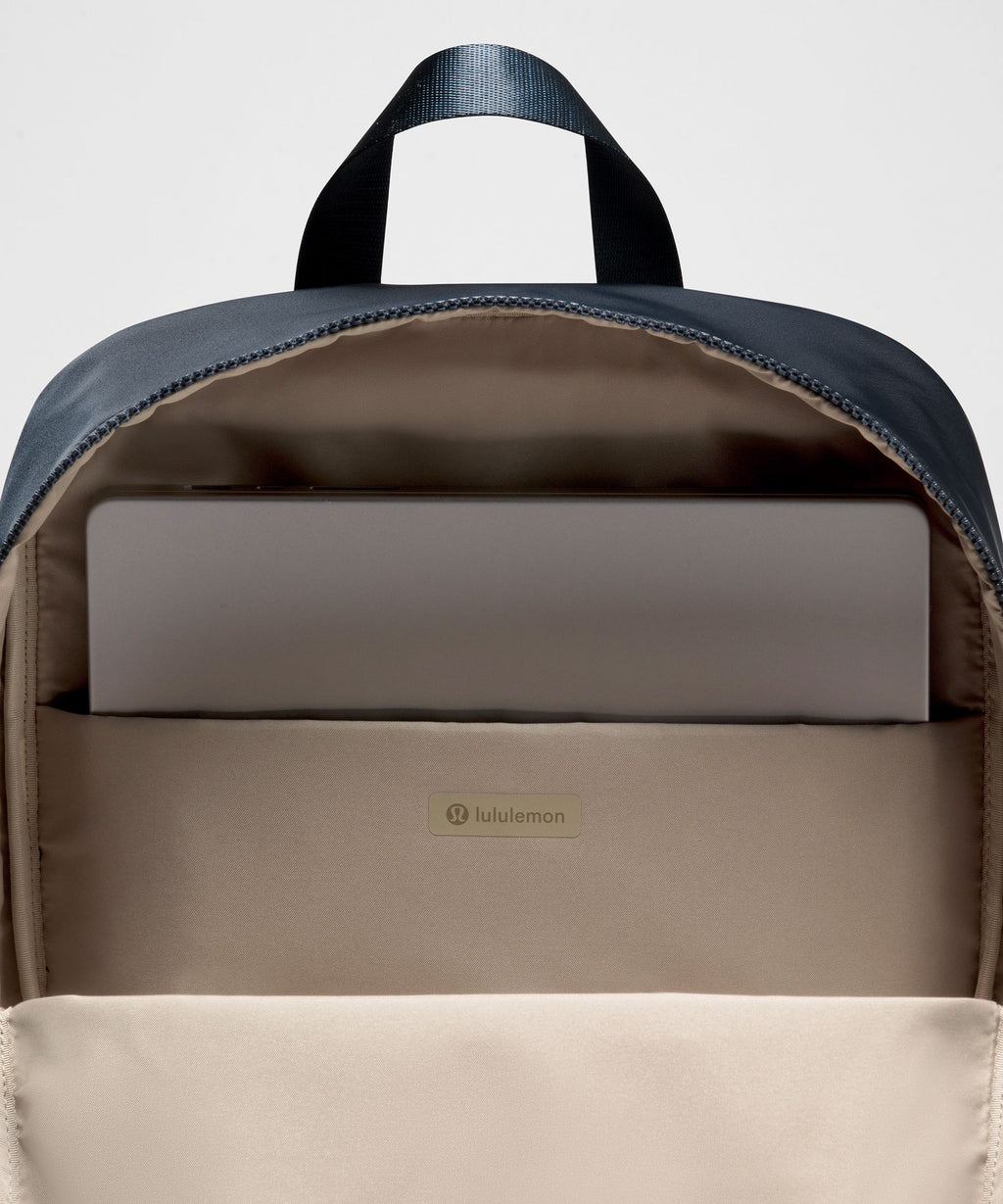 Everywhere Backpack 22L