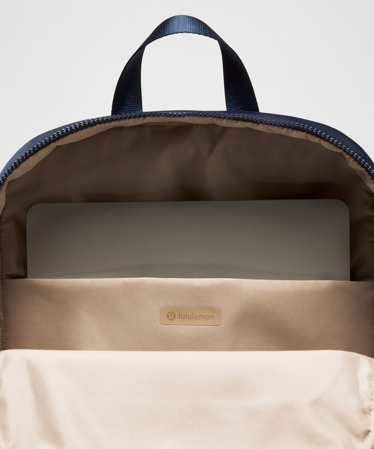 Everywhere Backpack 22L