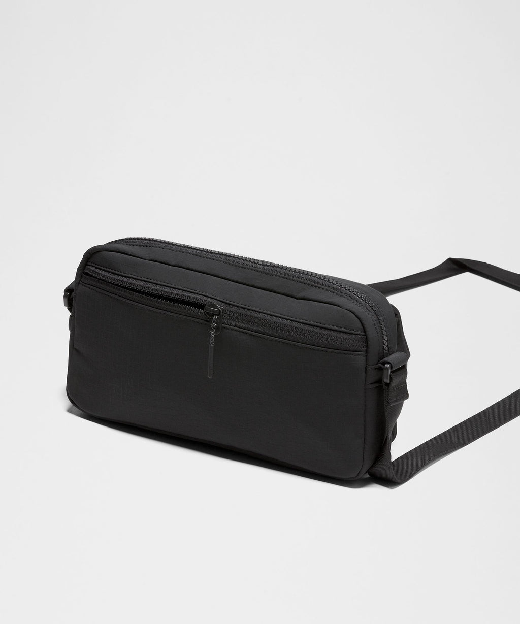 Multi-Pocket Crossbody Bag 2.5L