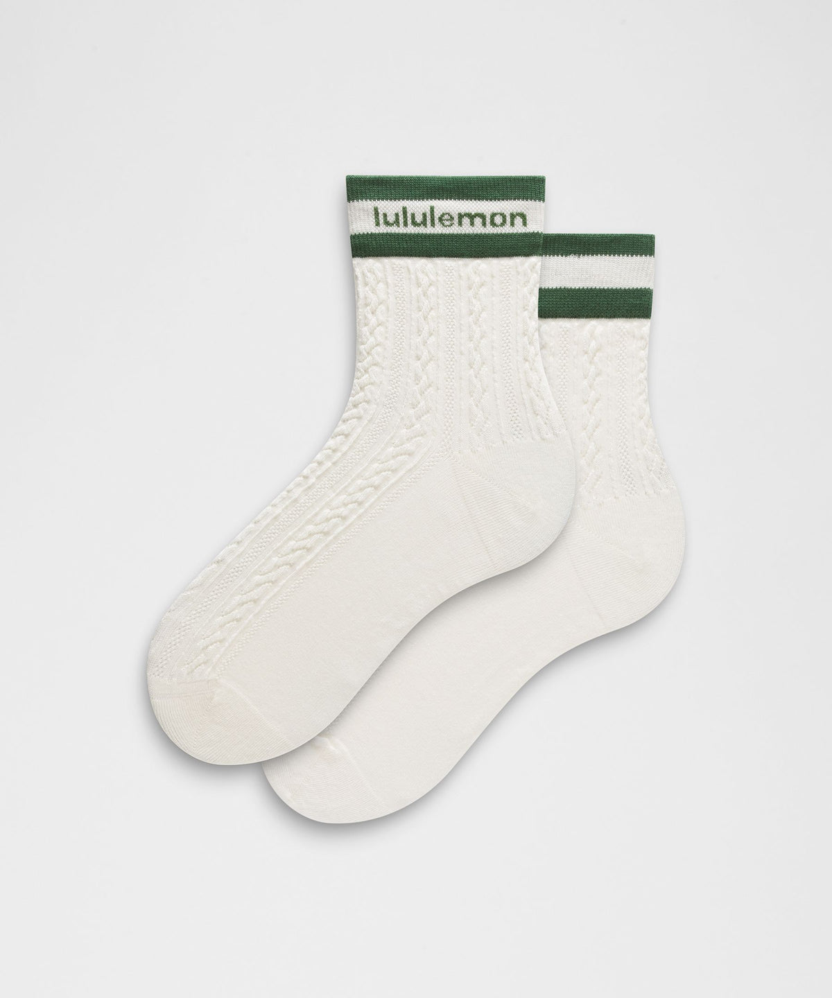 Unisex Cable-Knit Quarter Socks