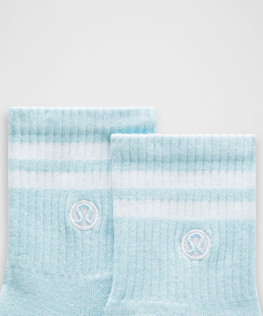 Unisex Daily Essential Quarter SocksStripe