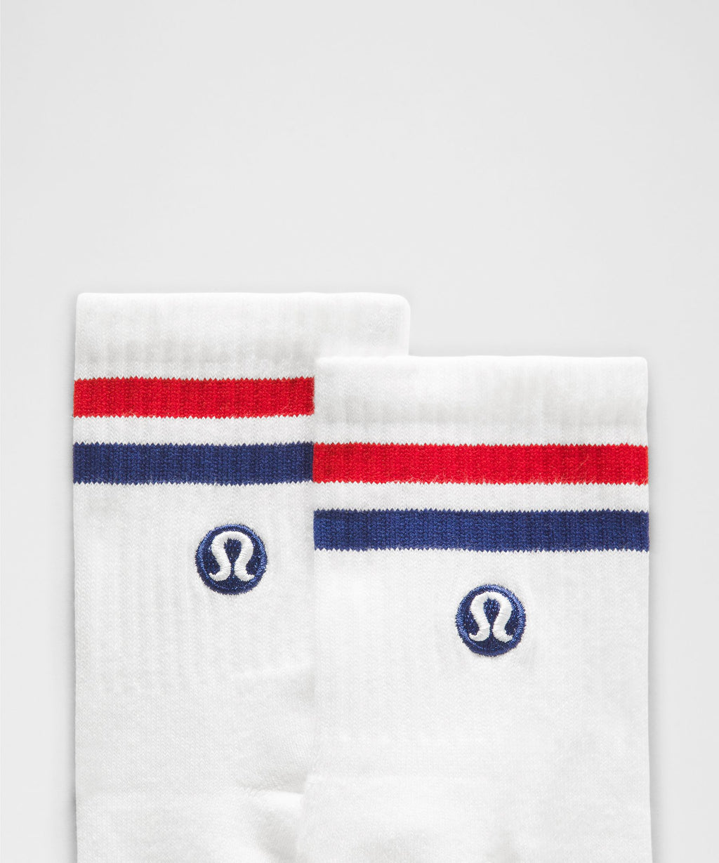 Unisex Daily Essential Quarter SocksStripe