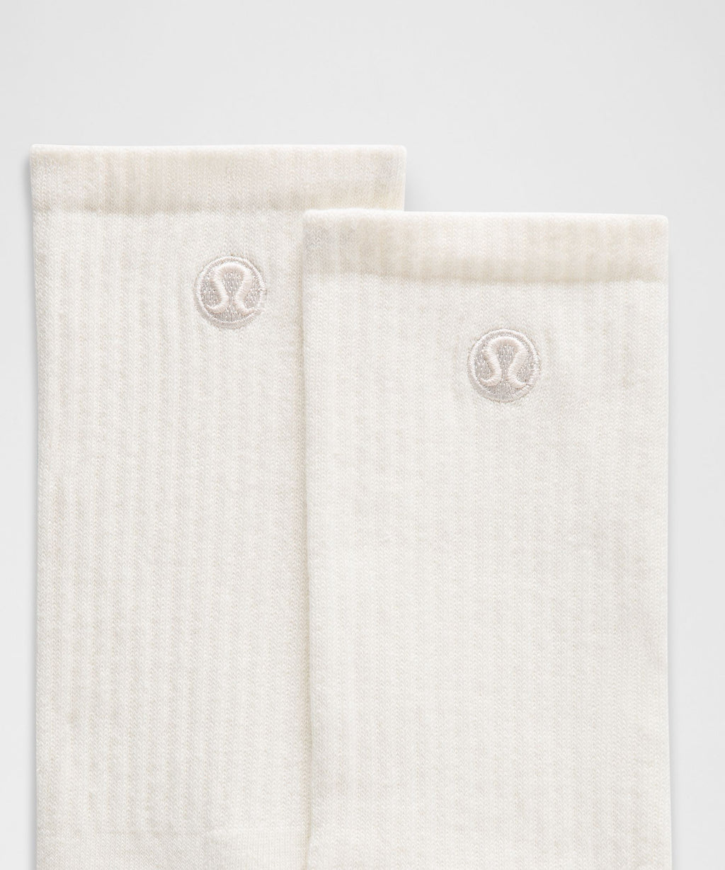 Unisex Daily Essential Crew Socks
