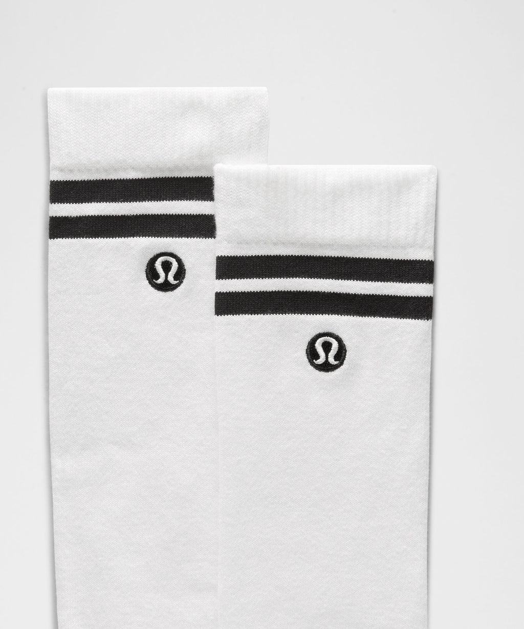 Unisex Daily Essential Knee-High SocksStripe
