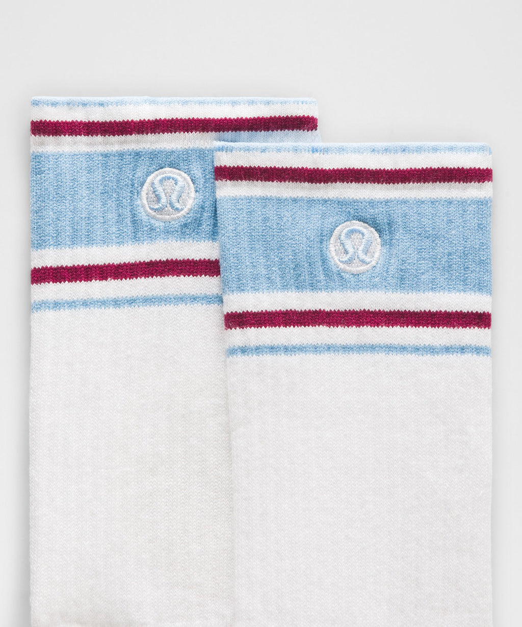 Unisex Daily Essential Crew SocksRetro Stripe