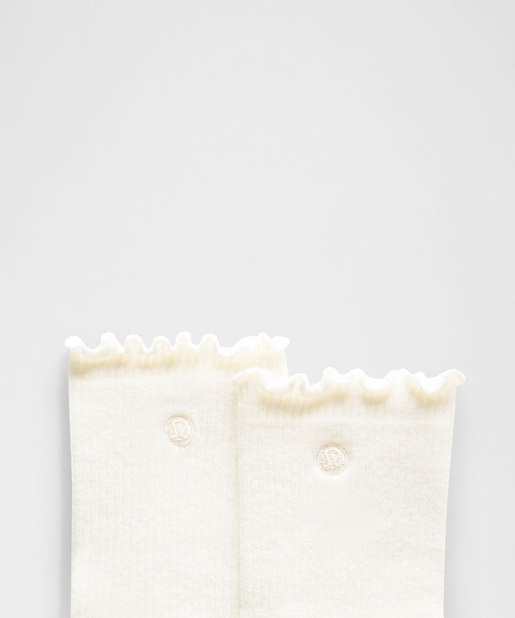 Unisex Lettuce Edge Quarter Socks