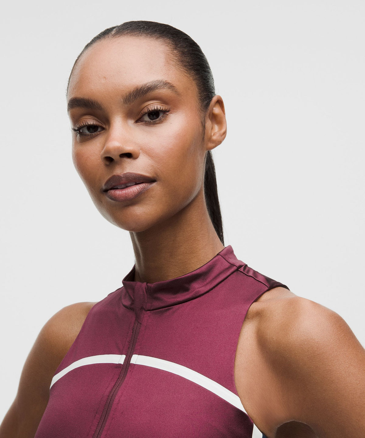 Satin Shine Full-Zip Tank Top Medium Support, B/C CupStripe