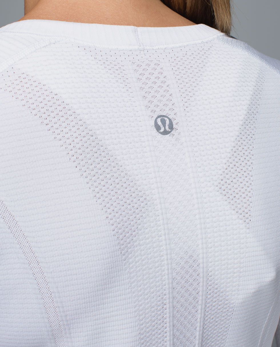 Swiftly Tech Long-Sleeve Shirt 2.0Hip Length