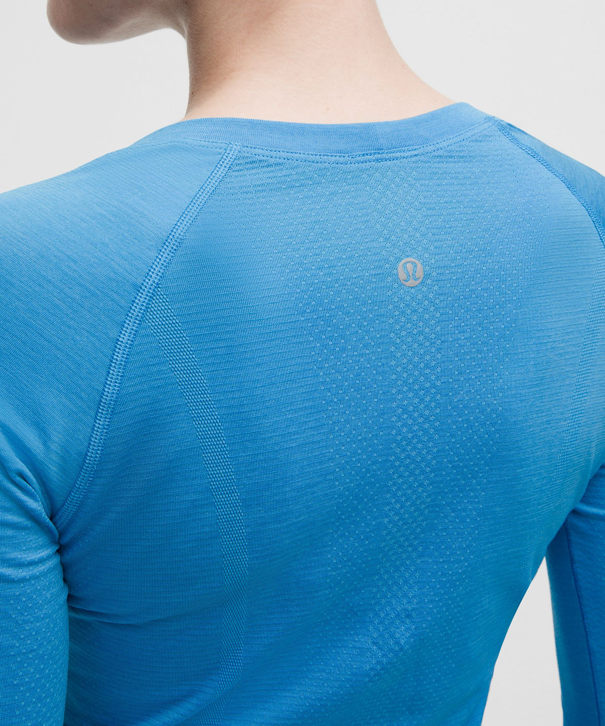 Swiftly Tech Long-Sleeve Shirt 2.0Hip Length