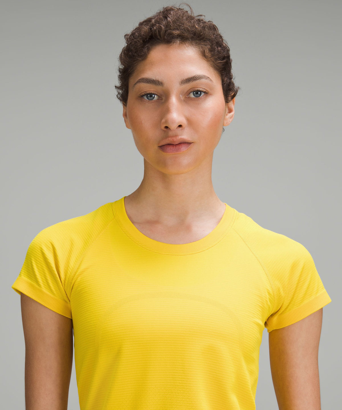 Swiftly Tech Short-Sleeve Shirt 2.0Hip Length