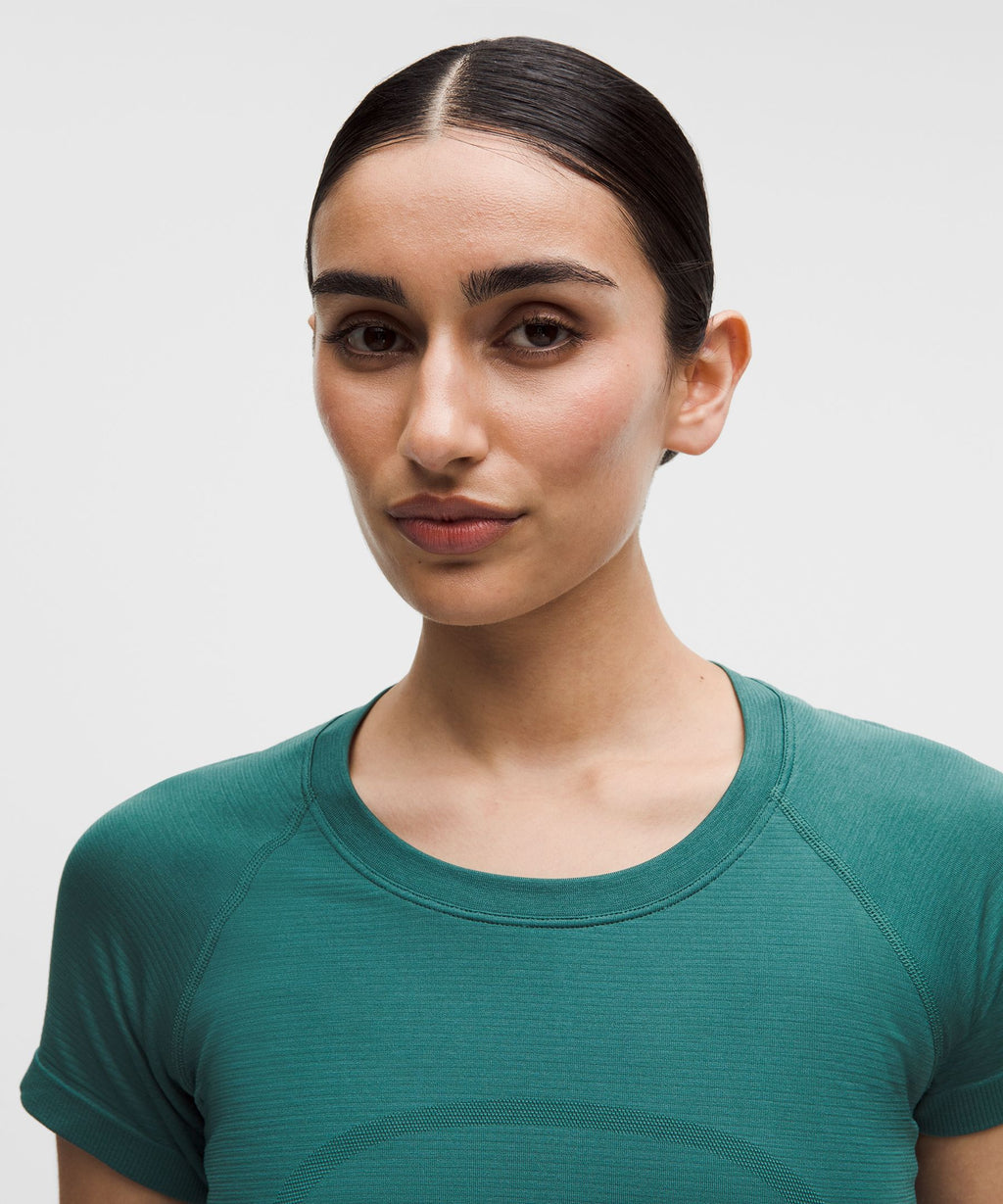 Swiftly Tech Short-Sleeve Shirt 2.0Hip Length