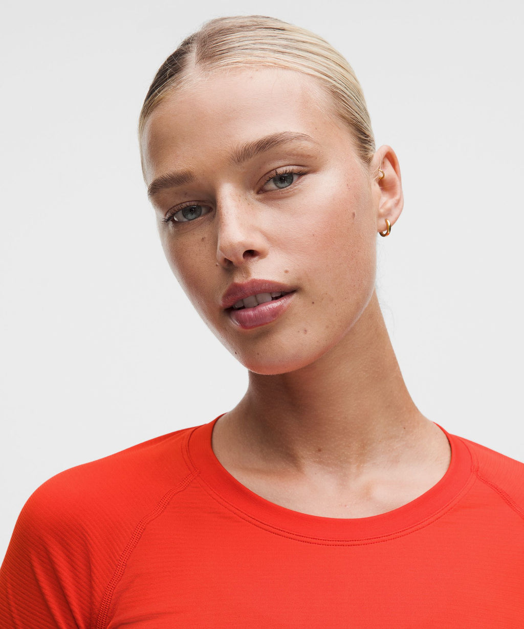 Swiftly Tech Short-Sleeve Shirt 2.0Hip Length