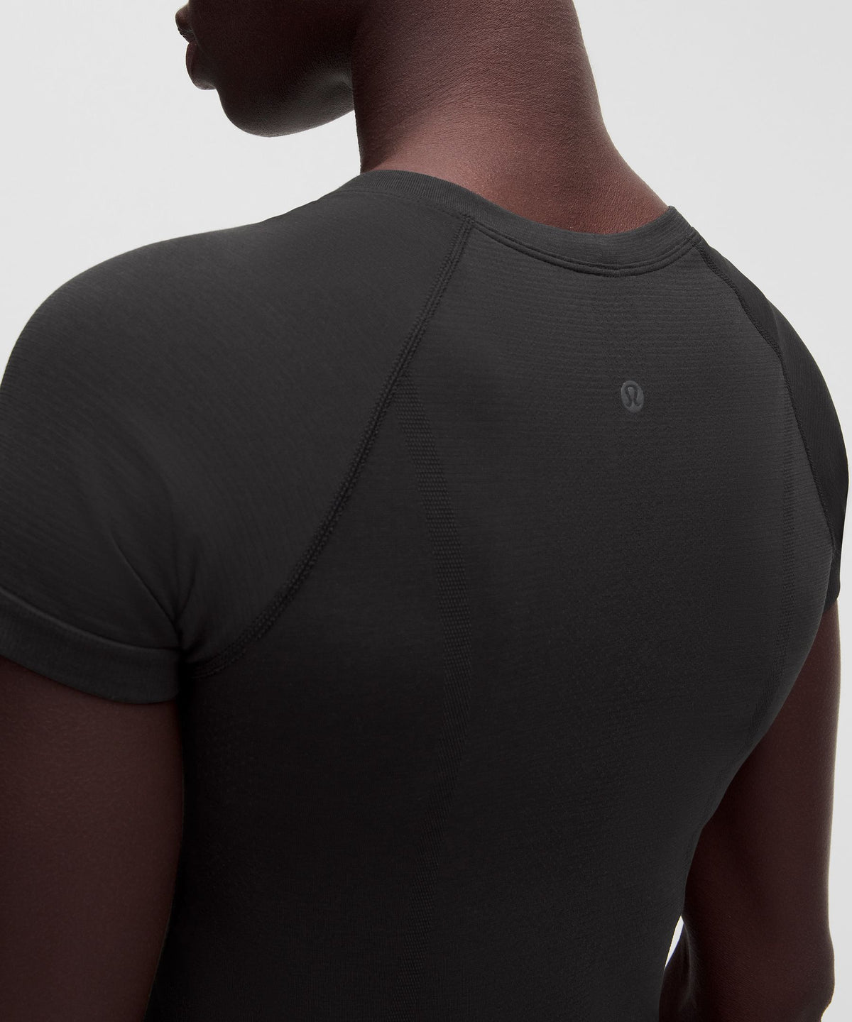 Swiftly Tech Short-Sleeve Shirt 2.0Hip Length