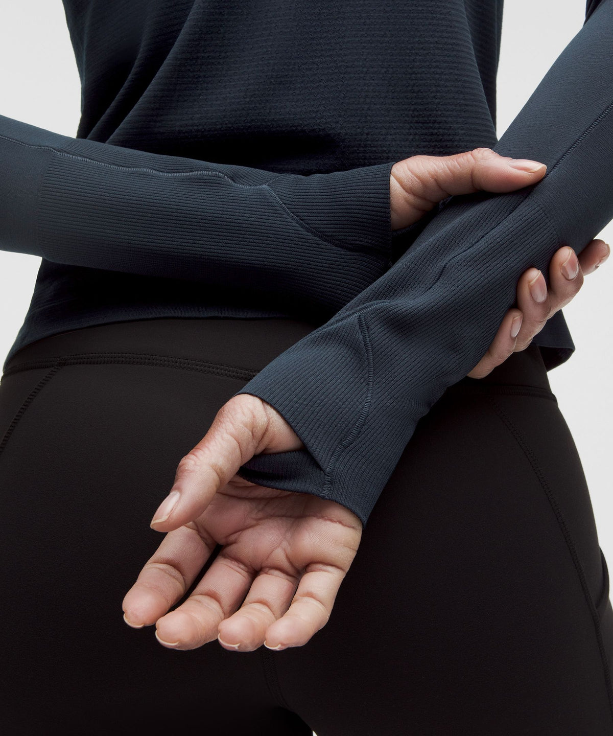 Swiftly Tech Long-Sleeve Shirt 2.0Waist Length