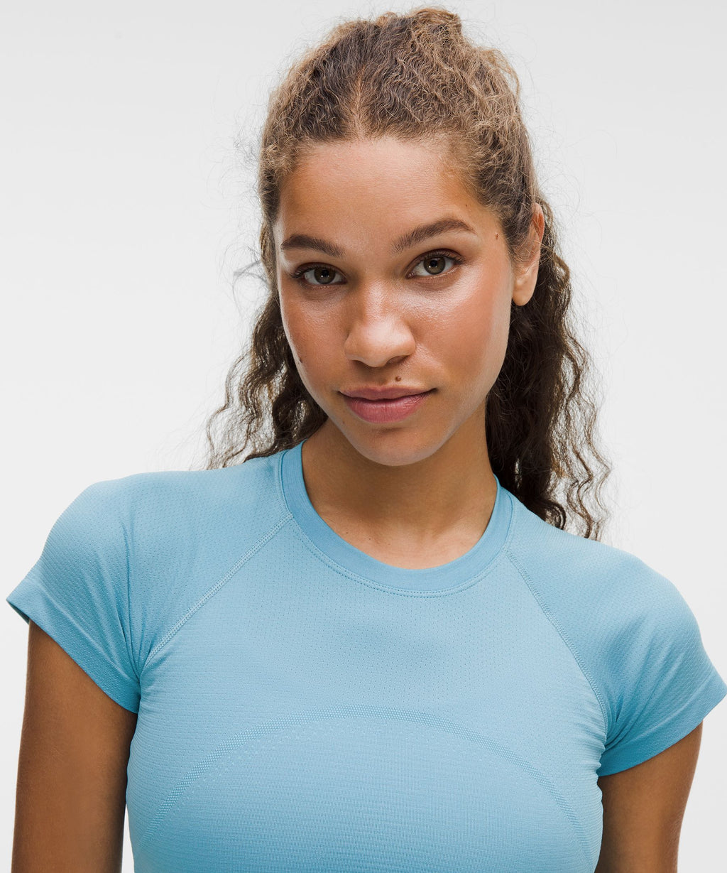 Swiftly Tech Cropped Short-Sleeve Shirt 2.0