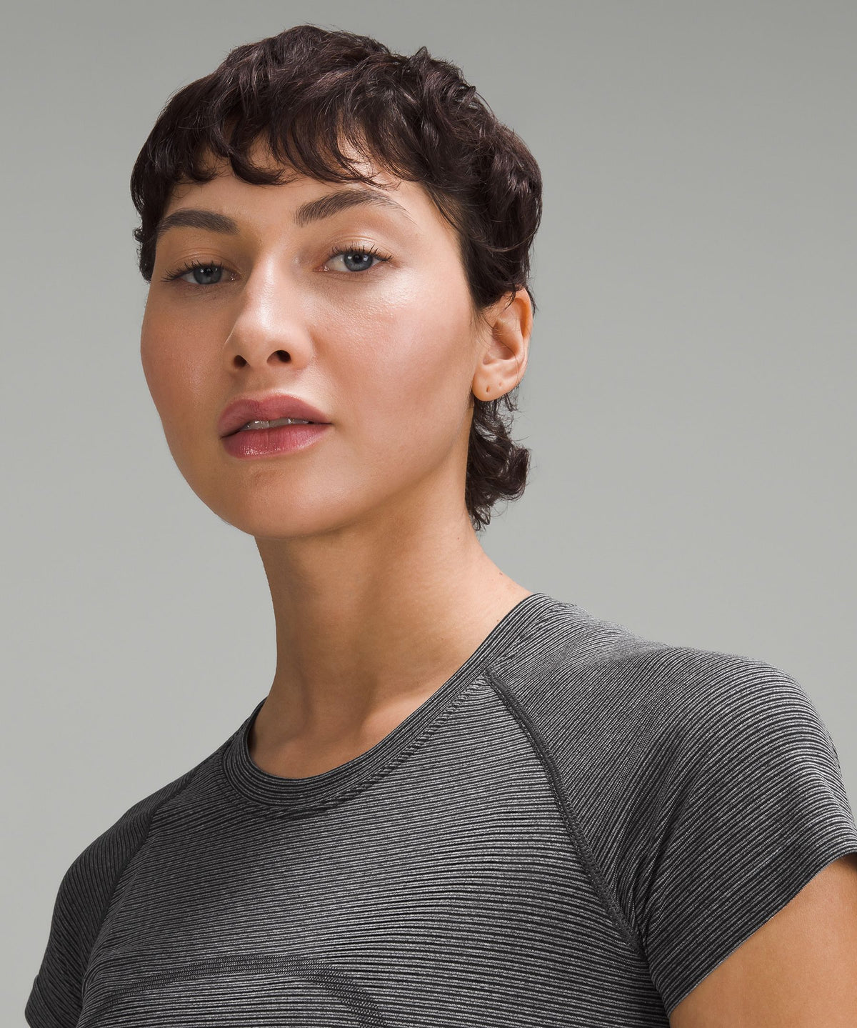 Swiftly Tech Short-Sleeve Shirt 2.0Hip Length