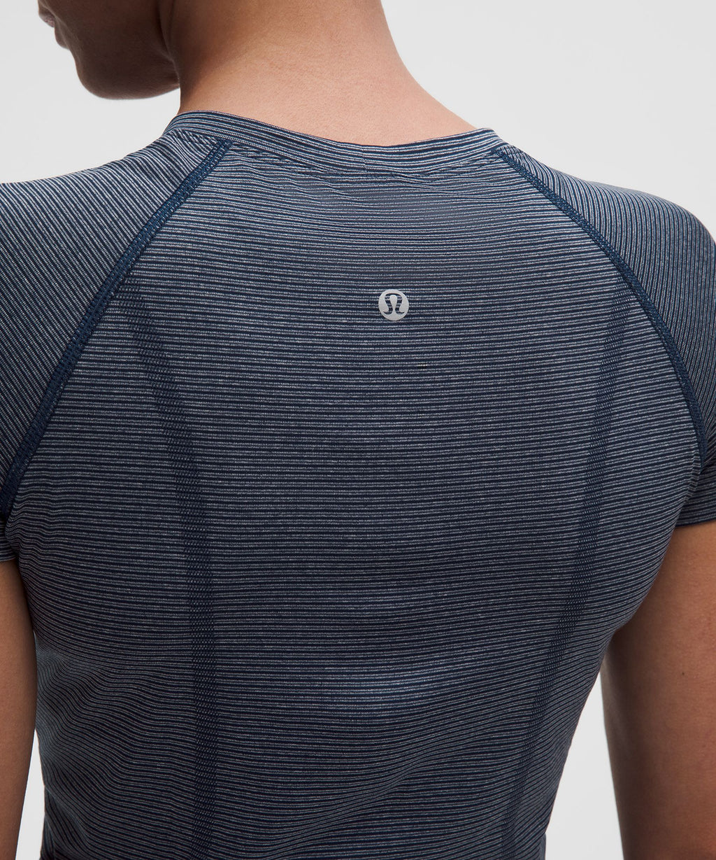 Swiftly Tech Short-Sleeve Shirt 2.0Hip Length